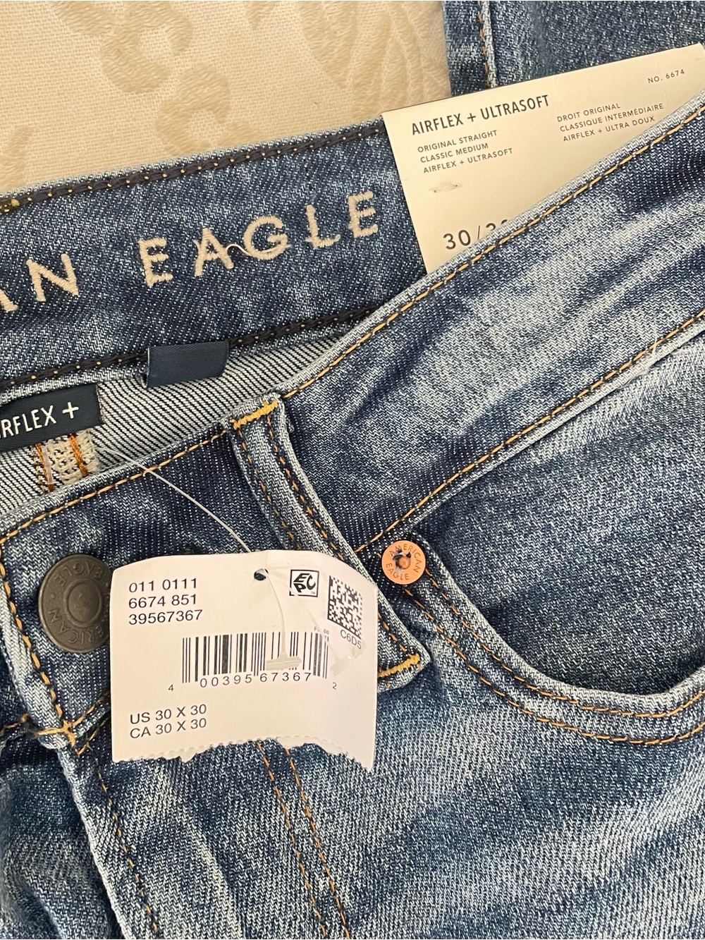 American Eagle Outfitters Women's Medium Blue Denim Jeans - New American Eagle - Picture 4 of 9